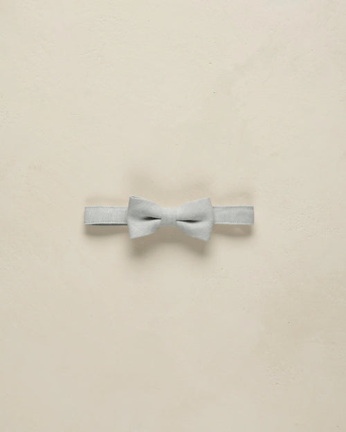 NORA LEE BOW TIE / POWDER BLUE